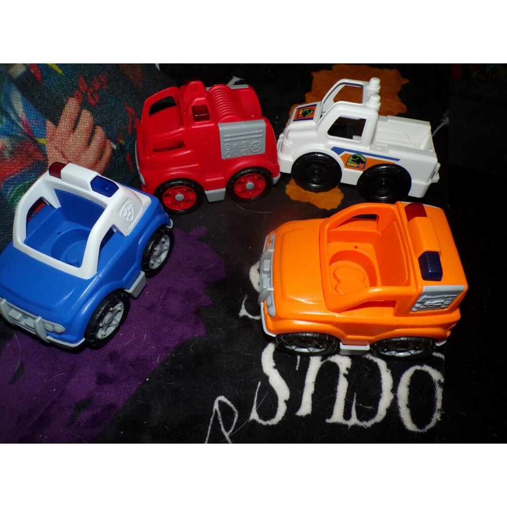 Bundle of 4 toy vehicles-y2